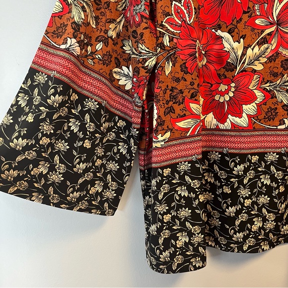 The Limited Blouse Chintzy Floral Pattern Flare Sleeve Top Sz XL NWT Holiday - Picture 6 of 8